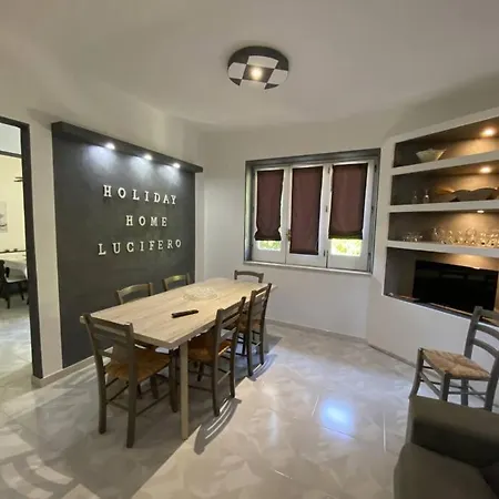 別荘 Lucifero Contura